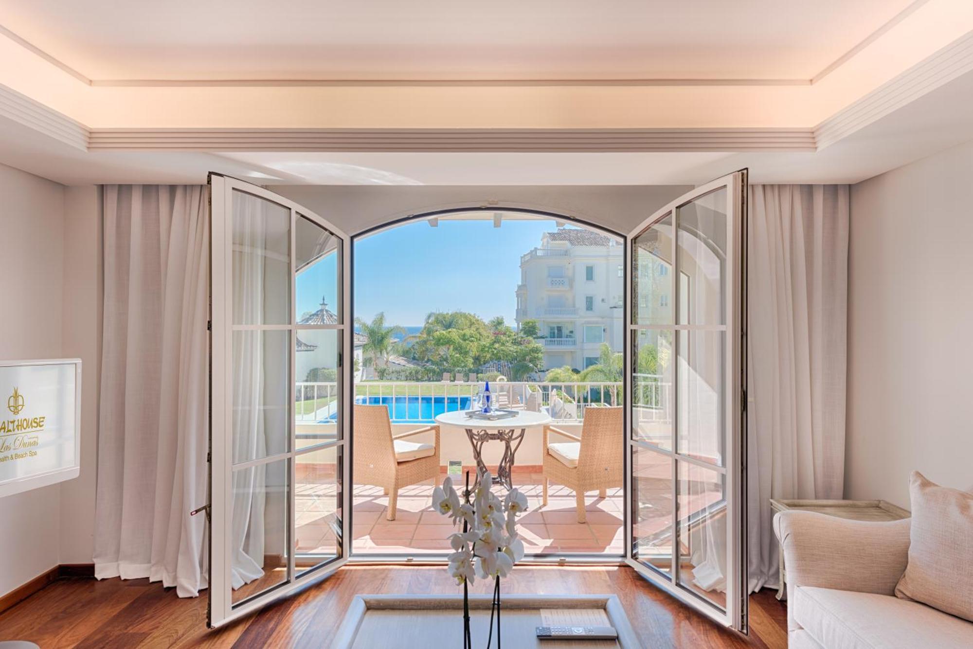 Las Dunas Suites & Apartments Estepona Bagian luar foto