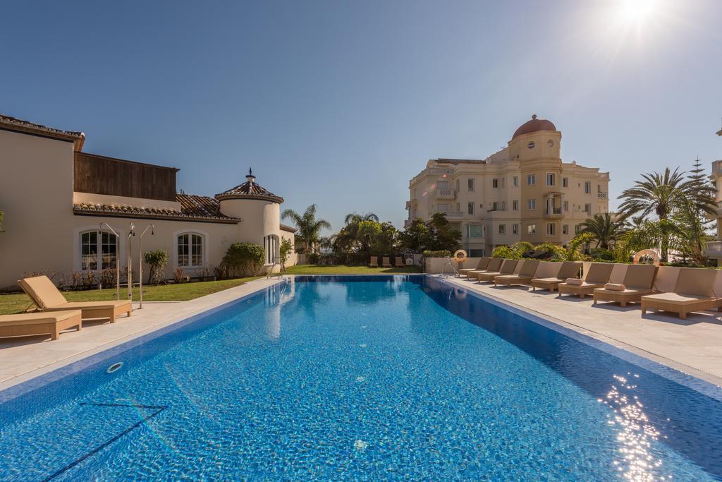 Las Dunas Suites & Apartments Estepona Bagian luar foto