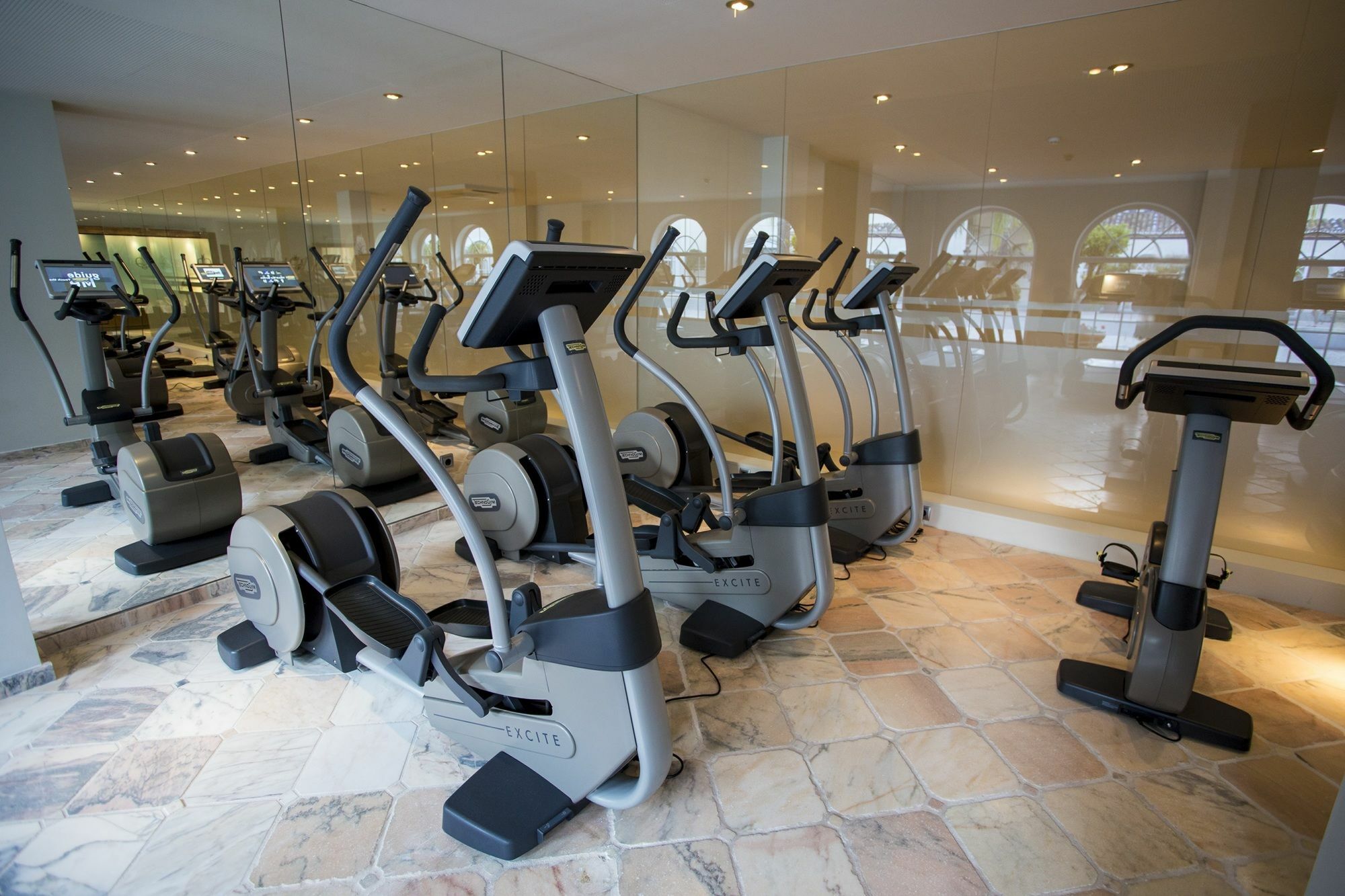 Las Dunas Suites & Apartments Estepona Bagian luar foto